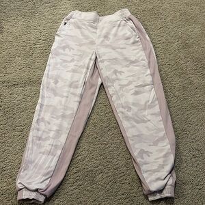 Athleta Light Camouflage Joggers in Cream and Tan